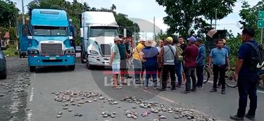 Al menos 25 puntos siguen bloqueados en Changuinola; se registra incidente entre camioneros y manifestantes