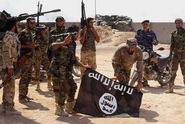 Estádo Islámico gana terreno en el norte de Siria frente a rebeldes y tropas del régimen