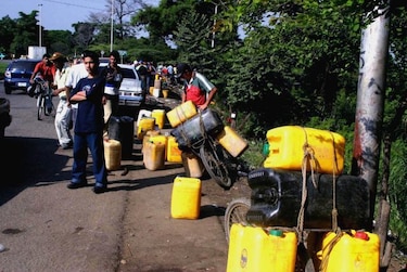 Venezuela cerrará frontera con Colombia por las noches para combatir contrabando