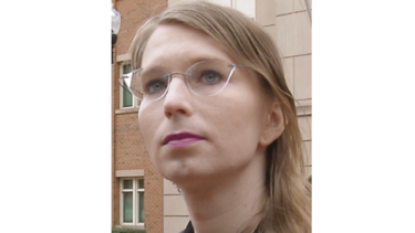 Chelsea Manning aún paga por facilitar documentos