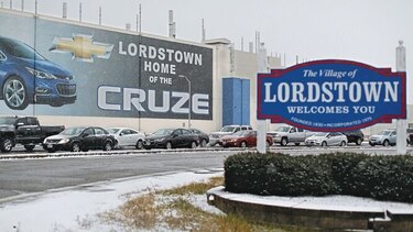 Traslado de fábricas presiona a obreros de General Motors