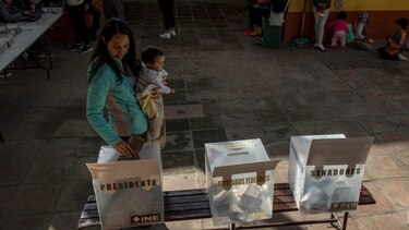 Los mexicanos comienzan a votar en las elecciones generales