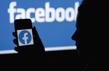 Facebook extiende la suspensión de Trump por dos años