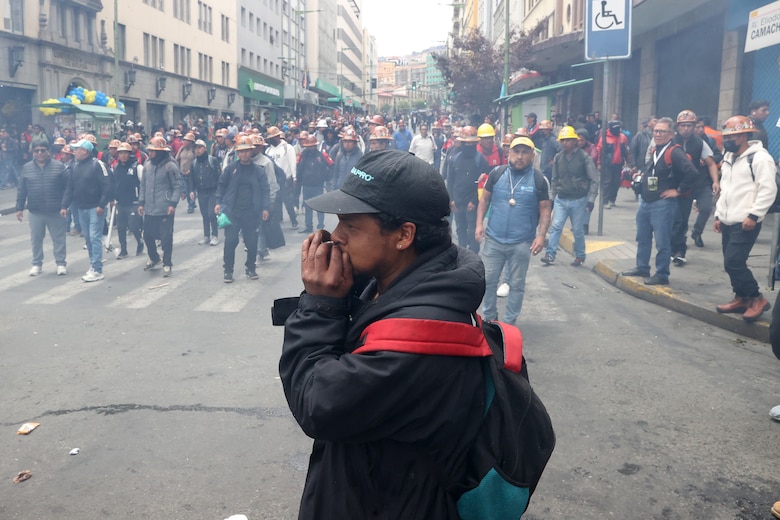 Sindicatos bolivianos vuelven a marchar contra el retiro de la subvención a combustibles