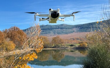 Un primer vuelo a los mandos del dron DJI Mini 4 Pro