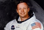 Museo de EU busca $500 mil para restaurar el traje de Neil Armstrong