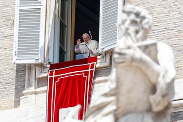 El papa Francisco pide ‘no descuidar las otras guerras a menudo olvidadas’