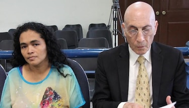Liberan a salvadoreña condenada erróneamente a 40 años por infanticidio