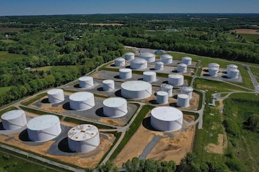 América, desde la dependencia a los combustibles a la alta carga fiscal por los subsidios