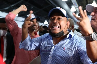 Postulaciones en el PRD: Robinson y González buscarán la reelección; Gaby Carrizo no se postuló