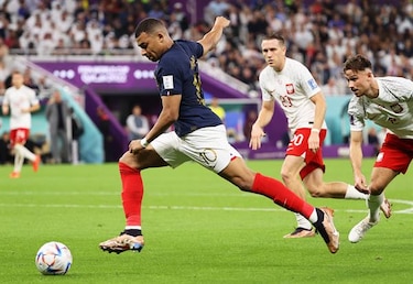 Kylian Mbappé estará tres semanas de baja