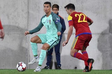 Ronaldo mantiene el sueño de clasificar a Portugal por la vía directa