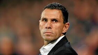 Real Betis despide a Gustavo Poyet