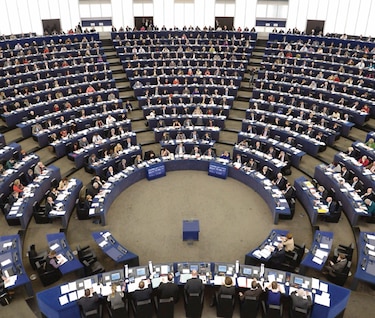 El Parlamento Europeo ratifica la primera ley de inteligencia artificial