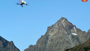 Un pixel rojo en la nieve: cómo la IA ayudó a encontrar a un montañista desaparecido