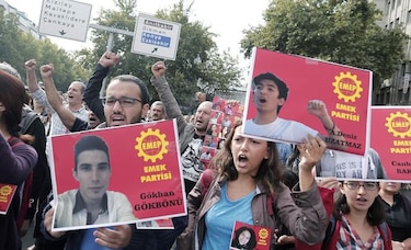 Miles de personas se manifiestan contra Erdogan tras atentado de Ankara