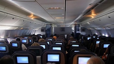 Un pasajero de avión enfermo puede contagiar solo a quienes están más cerca