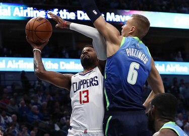 Leonard y George superan a Doncic en triunfo de Clippers sobre Mavericks