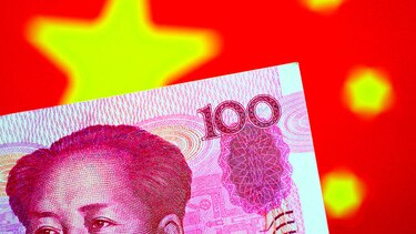 China relaja reglas del yuan