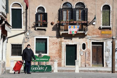 Italia anuncia 475 muertos en 24 horas por coronavirus, récord en un día para un país
