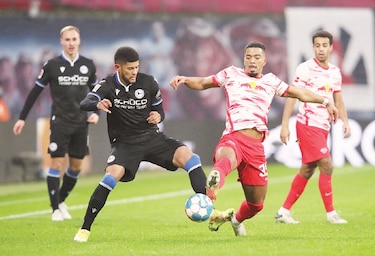 Arminia vence al RB Leipzig, con el panameño Andrade en  cancha 