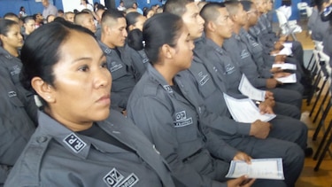 Se gradúan 175 custodios