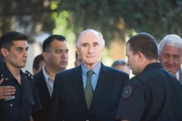 Absuelven a De la Rúa en juicio por corrupción