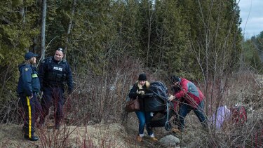En pánico por Donald Trump, cada vez más inmigrantes huyen a Canadá