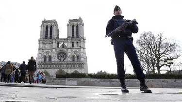 Francia amplía detención de supuesto atacante