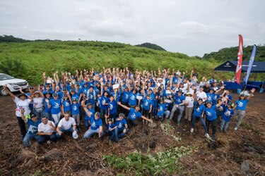 Bladex y el Canal de Panamá refuerzan su compromiso con el planeta