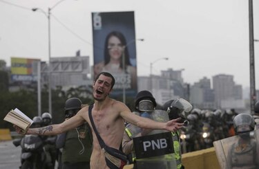 Tiroteos y saqueos en Venezuela durante la madrugada; reportan al menos un muerto