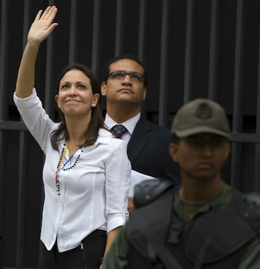 Opositora María Machado comparece ante la Fiscalía venezolana
