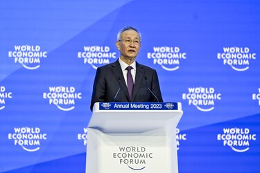 China dice que se abrirá al mundo ‘cada vez más’ al superar la pandemia