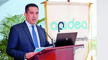 José A. Eleta asume presidencia de la Apadea