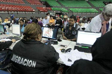 Cerca de 9 mil extranjeros regularizaron su estatus en Crisol de Razas