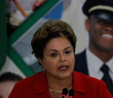 Rousseff garantiza que los aeropuertos estarán preparados para el Mundial