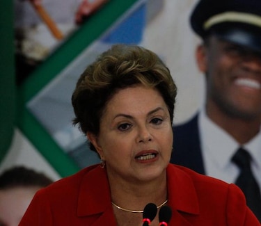 Rousseff garantiza que los aeropuertos estarán preparados para el Mundial