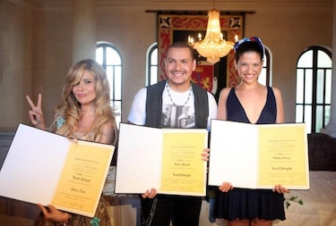 R. Dominicana rinde reconocimiento a cantantes latinos