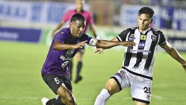 Árabe Unido se aferra a su fortín para soñar con la final