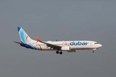 Piloto y copiloto heridos: pasajeros israelíes del vuelo Flydubai afirman que sufrieron un atentado terrorista a bordo