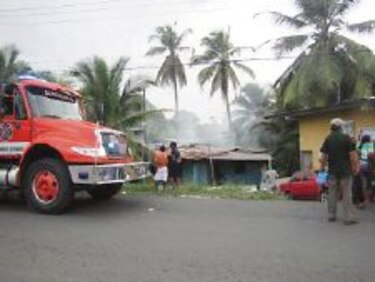 Critican tardanza de bomberos en incendio de casa de ancianos