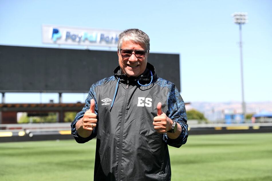 Bolillo Gómez en Panamá para el cierre de eliminatorias: ‘Me siento bien recibido a pesar que estamos en otro bando’