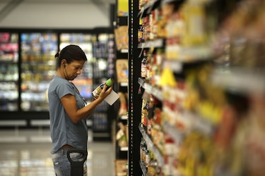Supermercados enfrentarán multas de hasta $15 mil por no separar productos de imitación