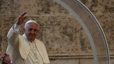 Papa arranca gira por interior de Cuba antes de ir a EU