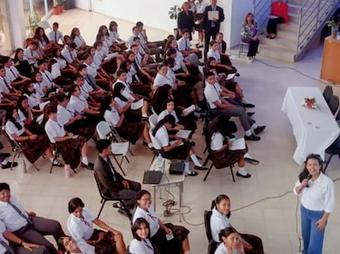 Fundamorgan y la OEI capacitan a más de 1,000 jóvenes sobre democracia