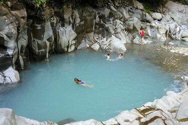 Costa Rica recupera turismo y supera el tráfico de pasajeros antes de pandemia