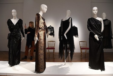 Catherine Deneuve subasta sus prendas de Yves Saint Laurent