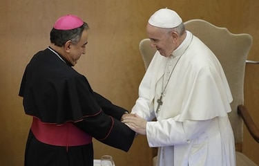 Papa Francisco y arzobispo Ulloa participan de encuentro de generaciones