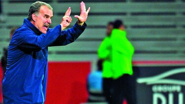 Lille rompe con el entrenador Bielsa