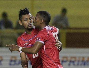 Panamá derrota 3-1 a El Salvador; primera victoria en el Cuscatlán